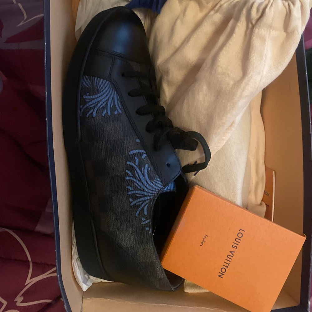 Brand new never worn size 9 i brought them from this site but was too big for me